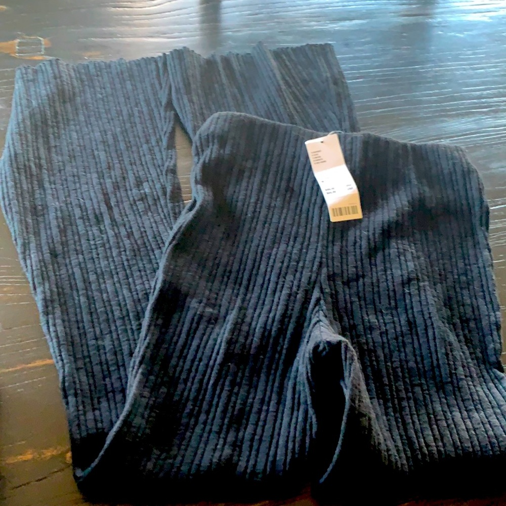 New w/tag knit pant
